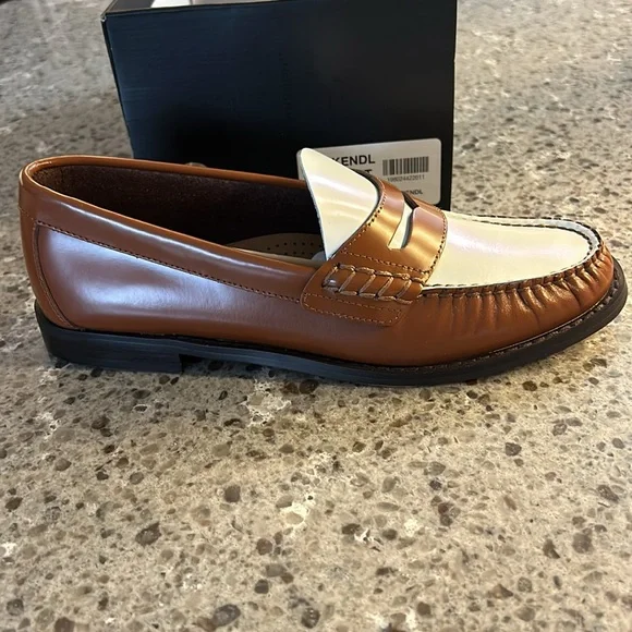 Aqua Women’s Kendal Slip On Loafer Flats- Bloomingdale’s exclusive, Size 8, NIB - Picture 2 of 6